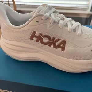 New HOKA Skyflow Sneakers Size 6.5B